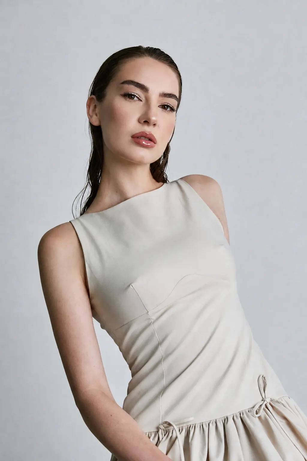 Martyna Jablonski — clean studio beauty portrait